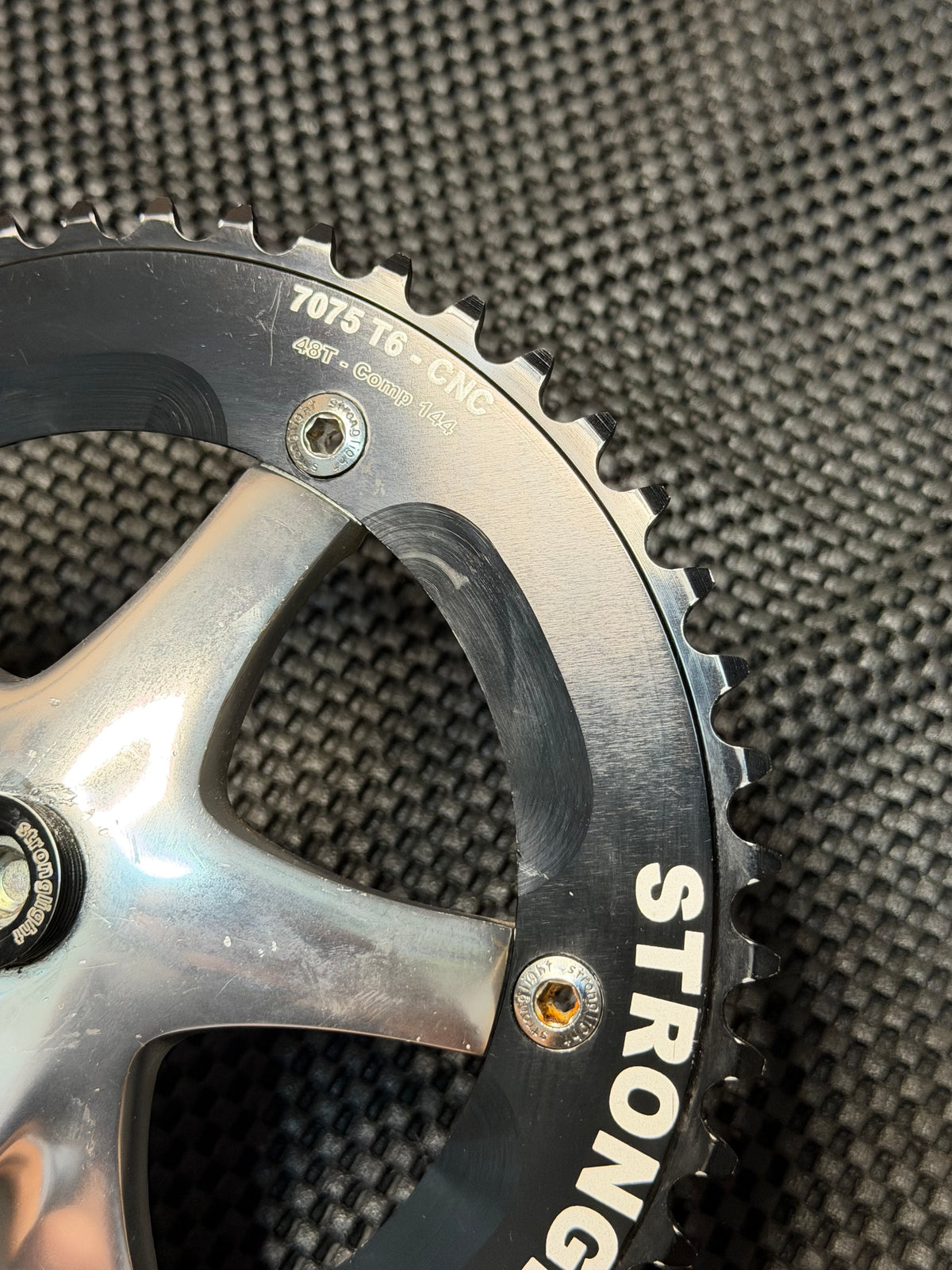Stronlight Crankset 165mm  144bcd 48t Small Damaga
