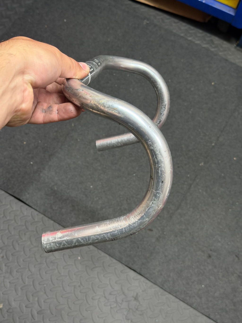 Cinelli Drop Handlebars 40cm 26.2mm Clamp by Cinelli at Miclo Bikes - image 3