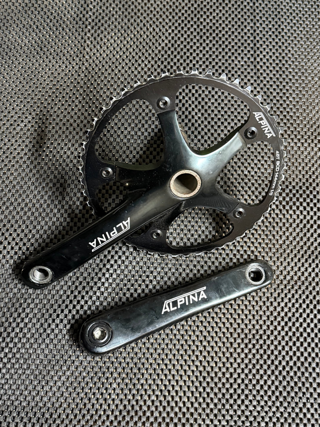 Alpina Track Crankset 165mm 144bcd