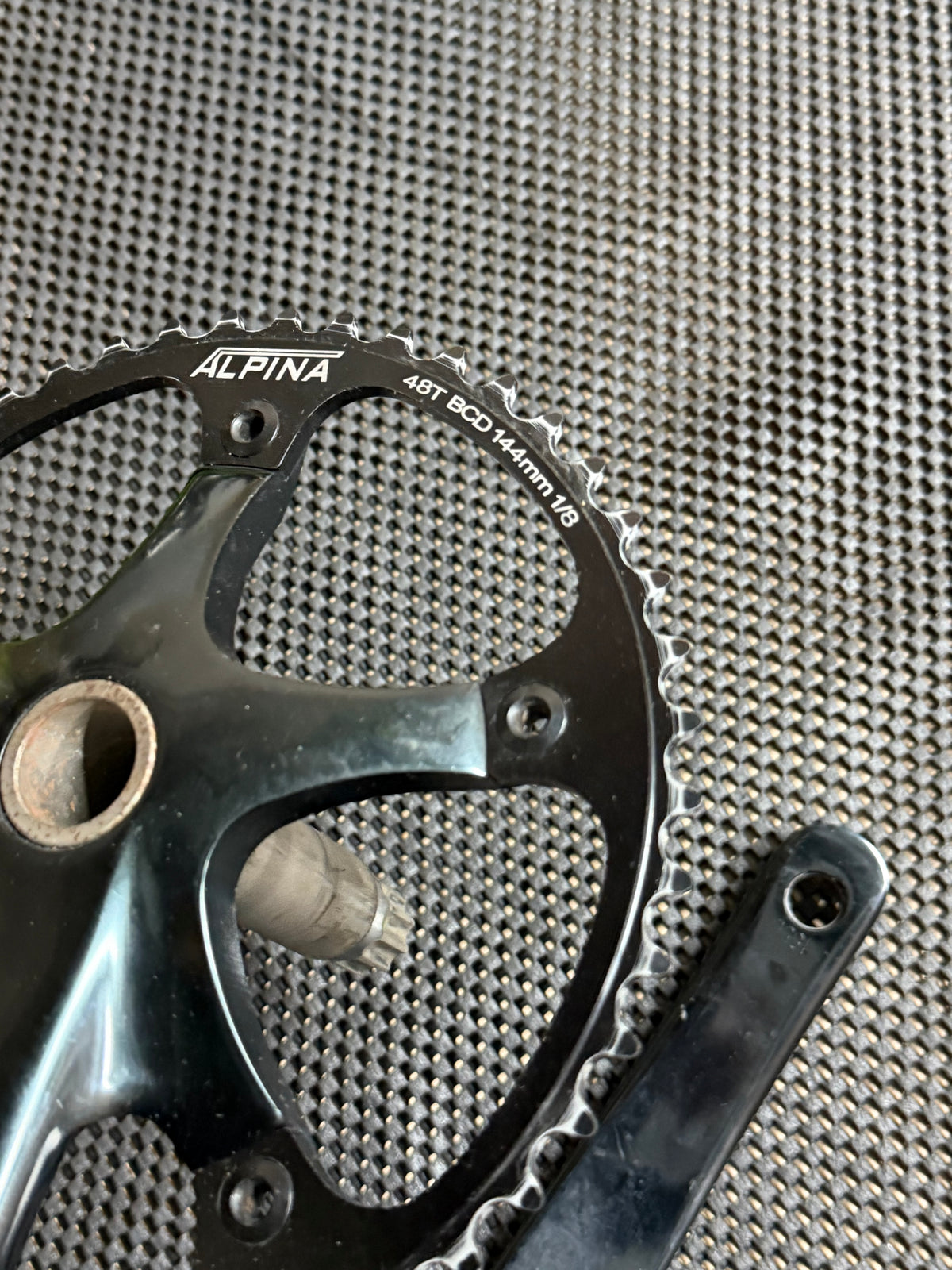 Alpina Track Crankset 165mm 144bcd