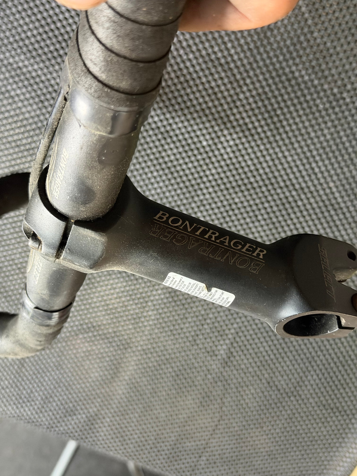 Bontrager Handlebars 40cm Stem 120mm and Brake Lever