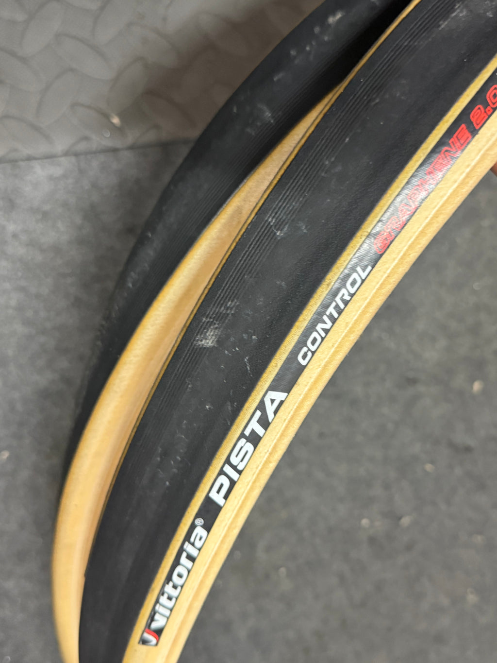 Pair Vittoria Pista Control Graphene 2.0 Tubular Tyre 700x23c