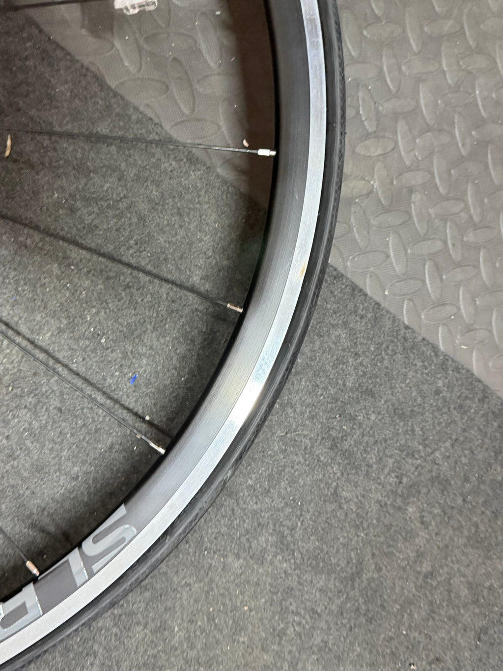 Giant SLR Aluminium Front Wheel 700c Clincher – Unused