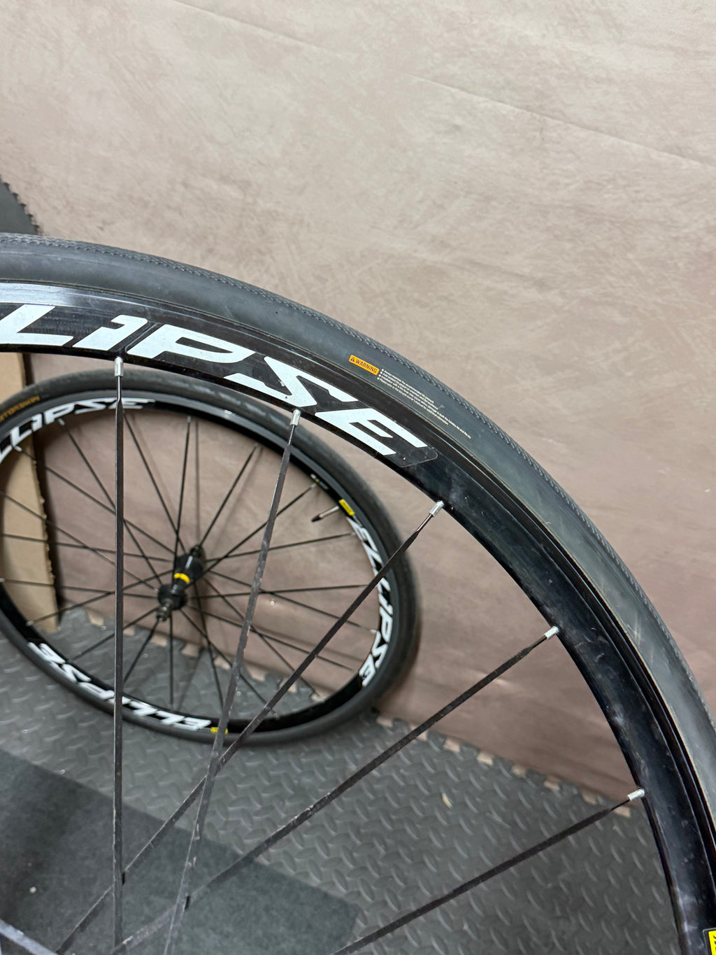 Mavic Ellipse Track Wheelset 700c Clincher Fixed Gear