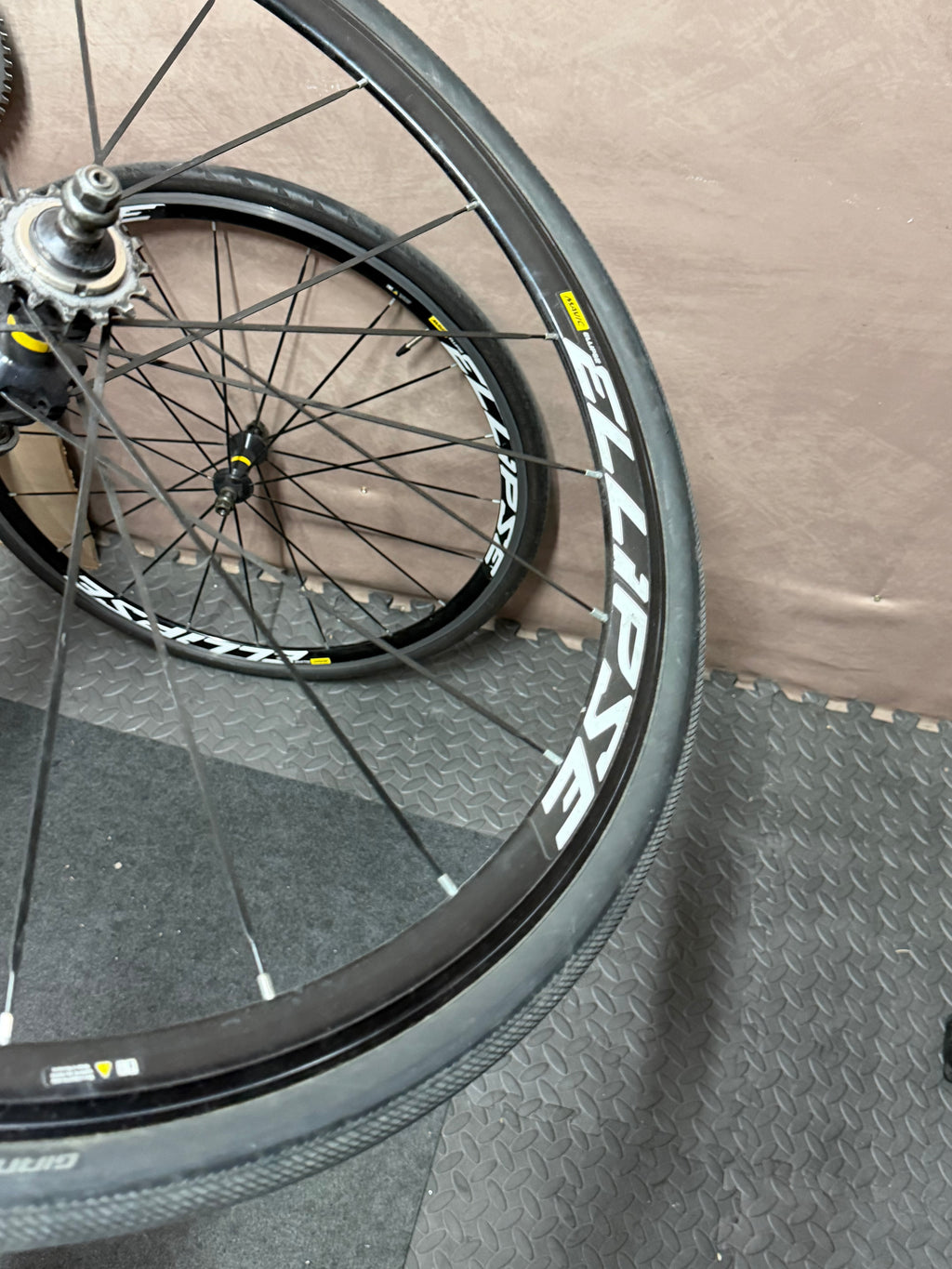 Mavic Ellipse Track Wheelset 700c Clincher Fixed Gear