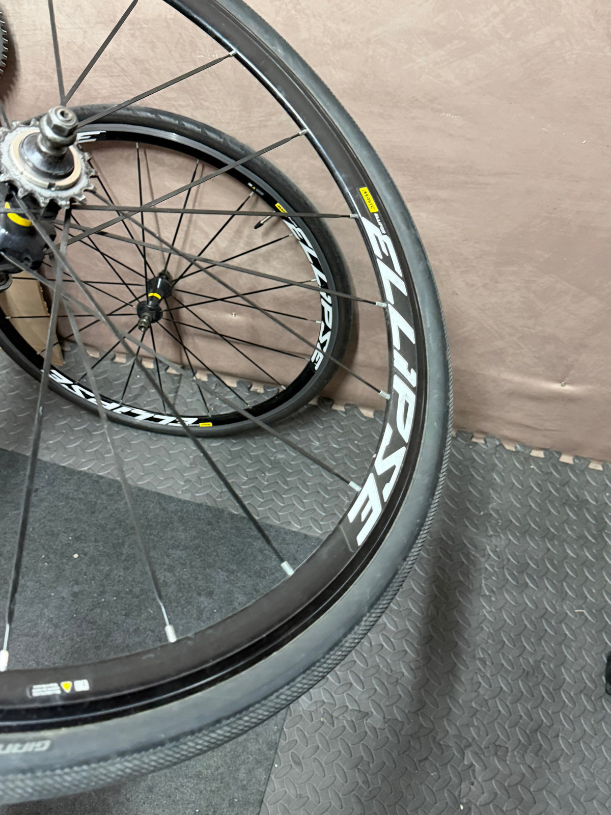 Mavic Ellipse Track Wheelset 700c Clincher Fixed Gear
