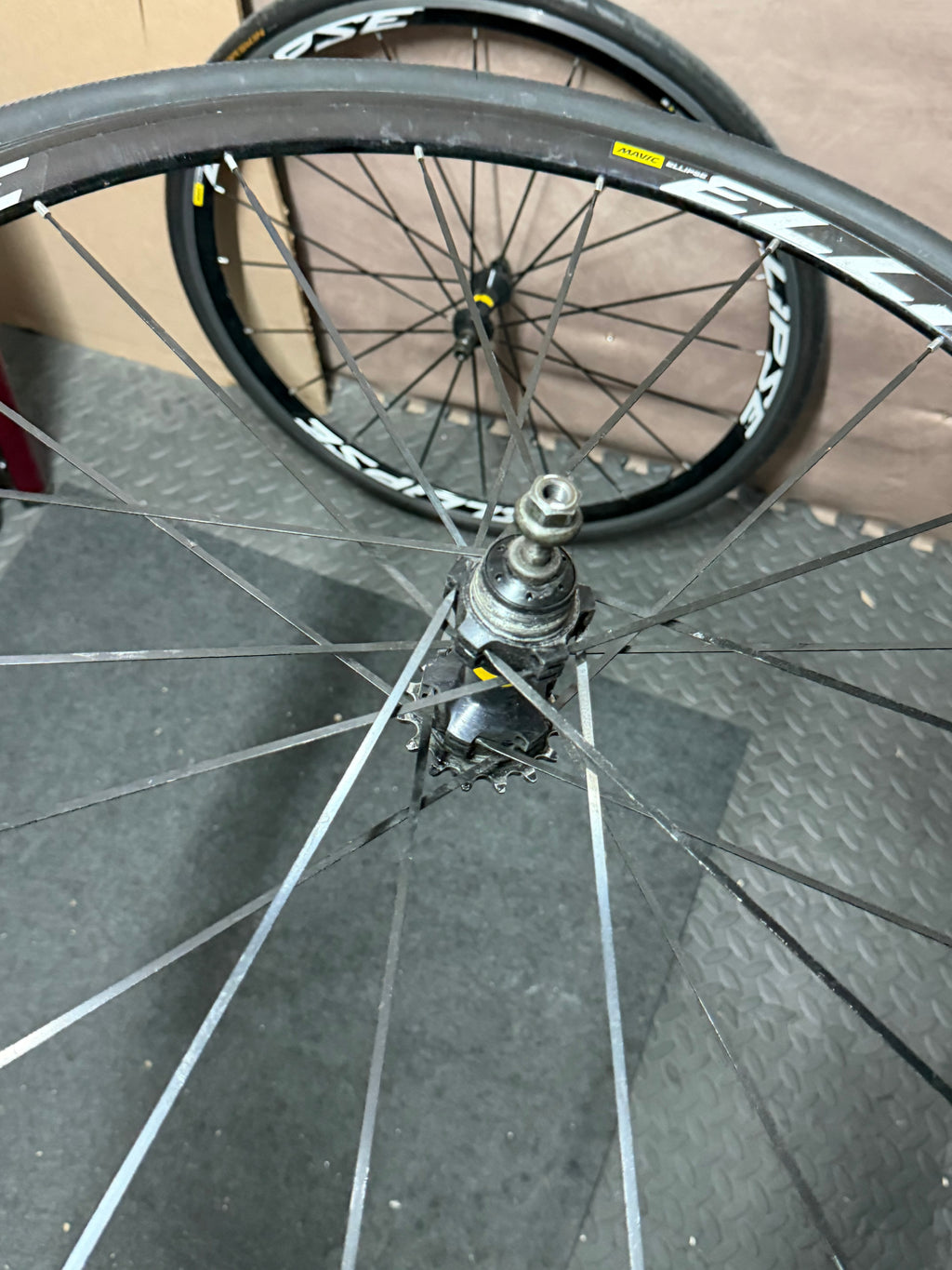Mavic Ellipse Track Wheelset 700c Clincher Fixed Gear