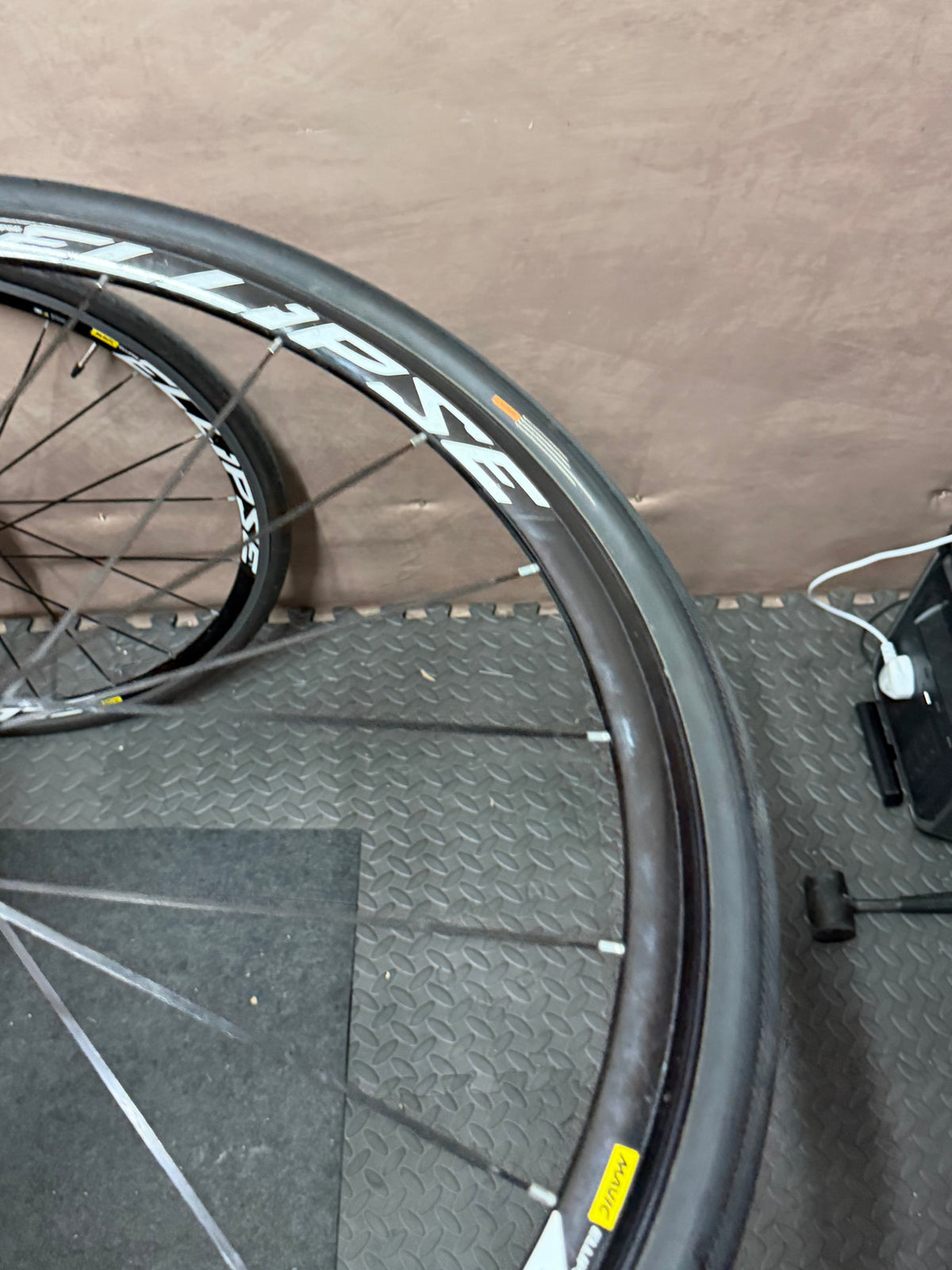 Mavic Ellipse Track Wheelset 700c Clincher Fixed Gear