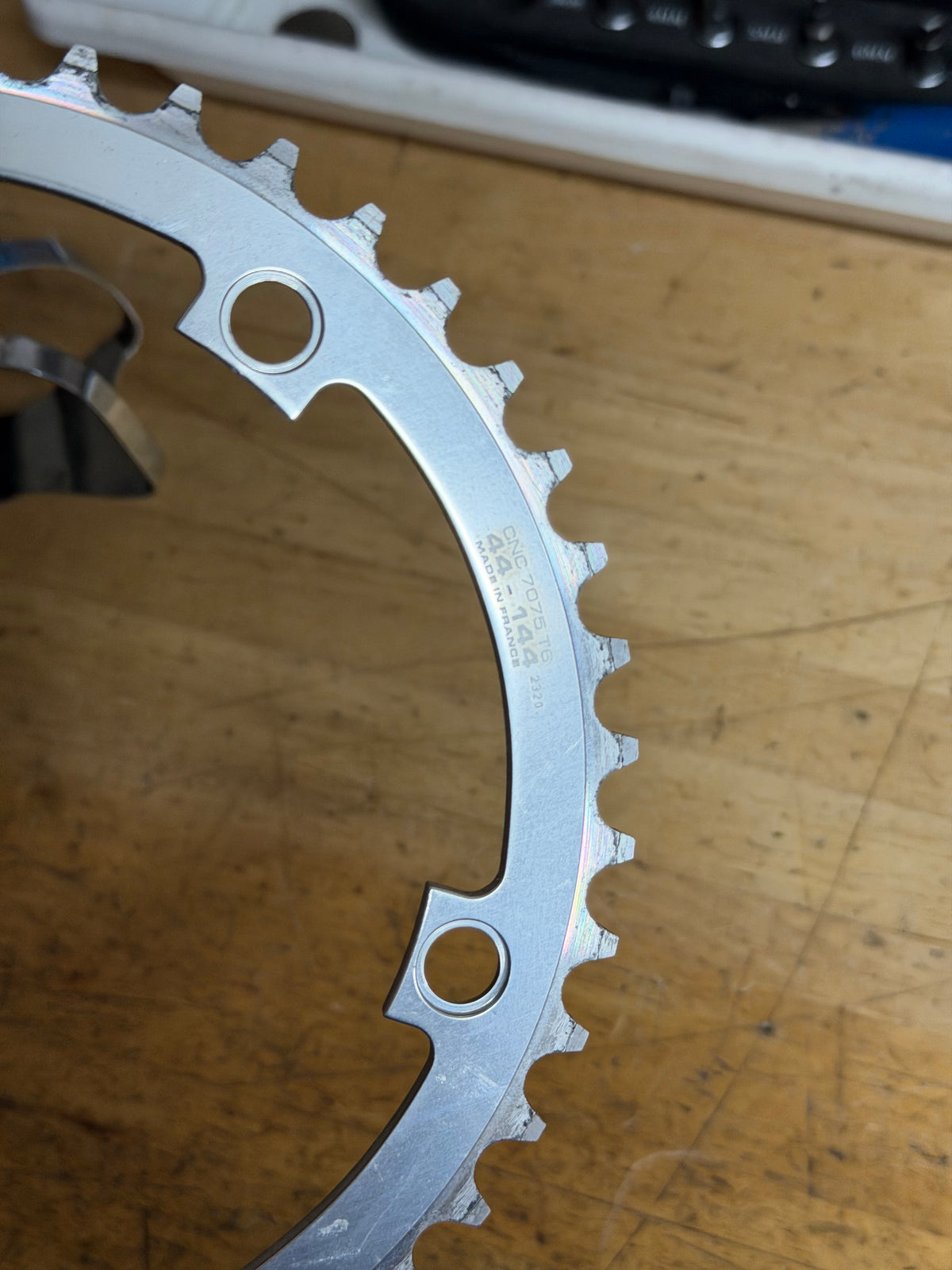 Spécialités TA Track Chainring 44T 144 BCD 1/8"