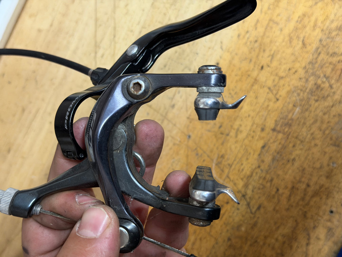 Shimano Front Brake Caliper & Brake Lever Set 31.8mm