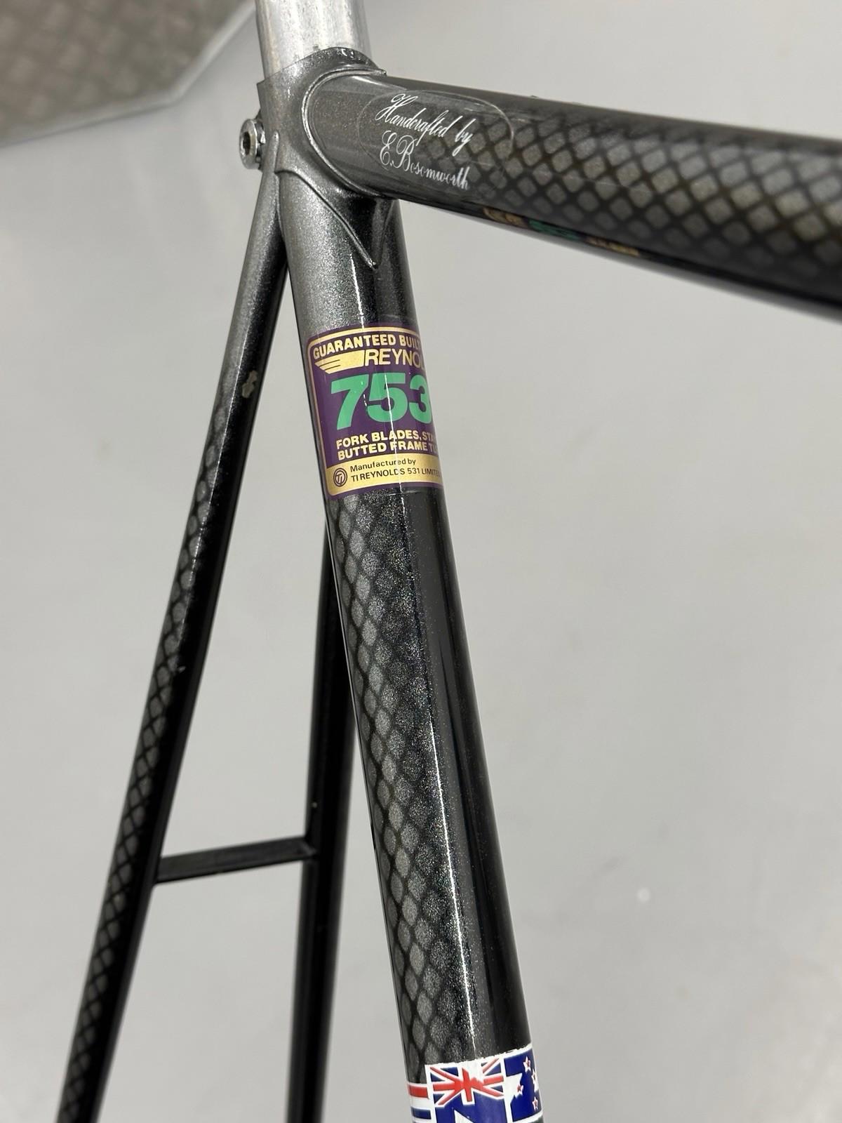 Bosomworth Pursuit Frameset 700/650c Forks Campagnolo Seatpost
