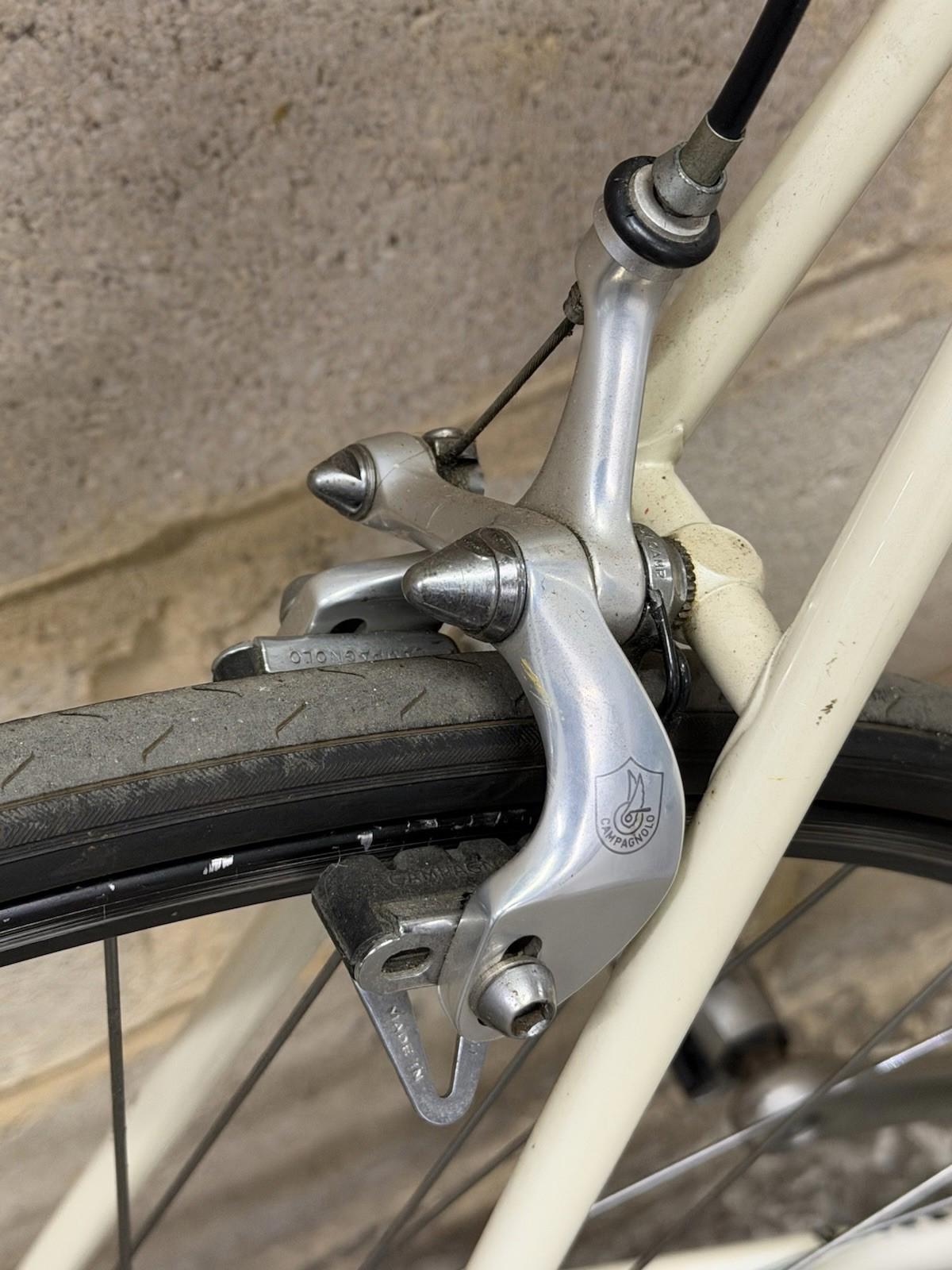 Pinarello Banestro Size Large Campagnolo Groupset Clincher Wheels Road Bike